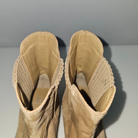 Marc Fisher LTD Hadria Ankle Boot Womens 8 Natural Tan Suede Chelsea Cap Toe - Picture 8 of 14